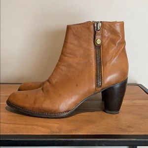 STUART WEITZMAN Ankle Boots